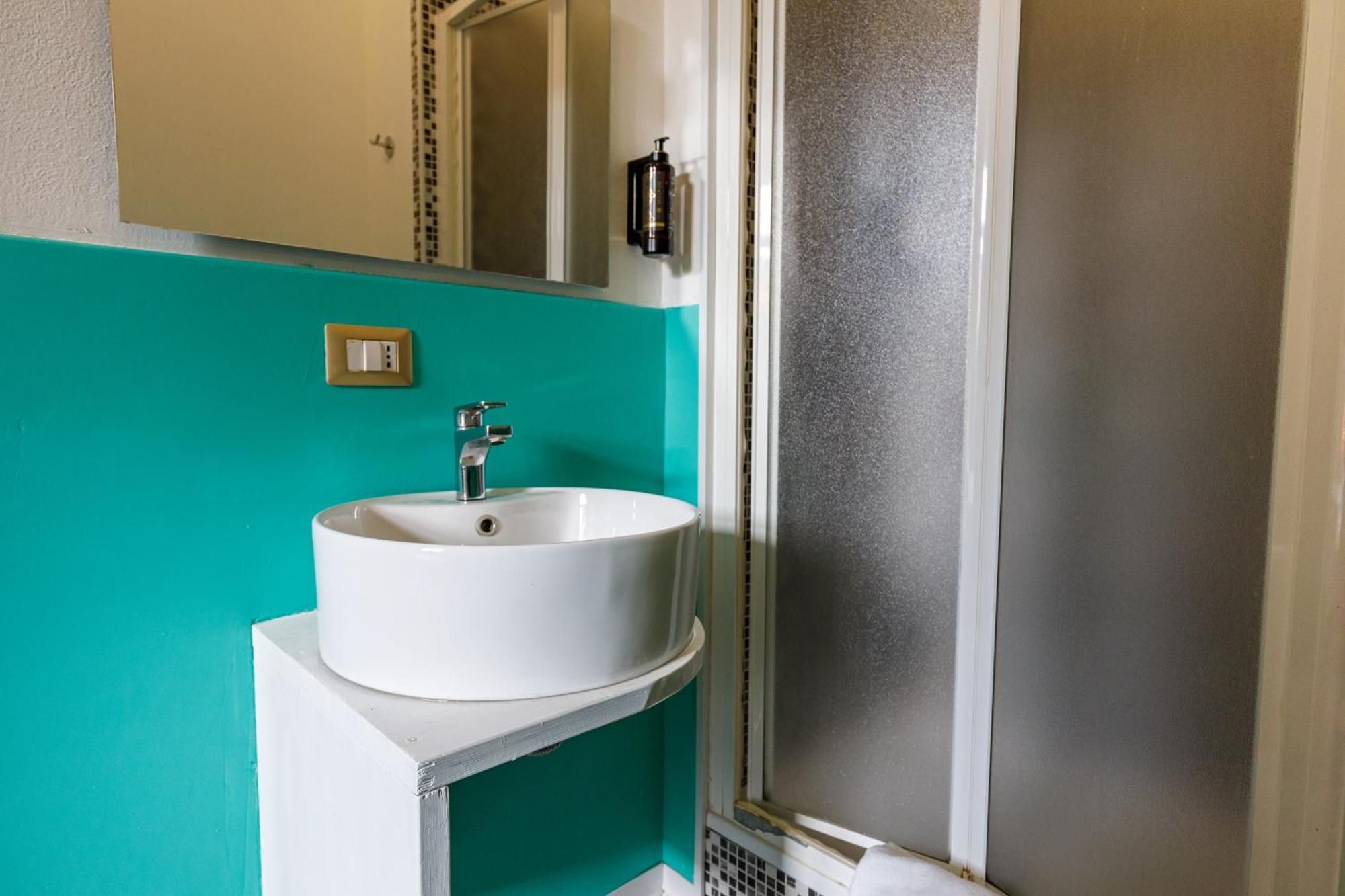 Onlyrooms III - Recommended For Under 30S Cagliari Room photo