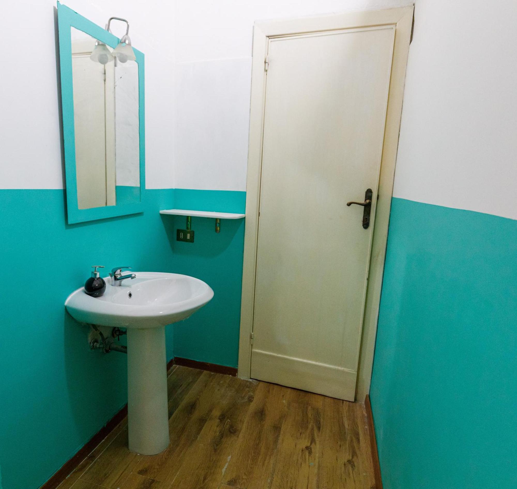 Onlyrooms III - Recommended For Under 30S Cagliari Room photo