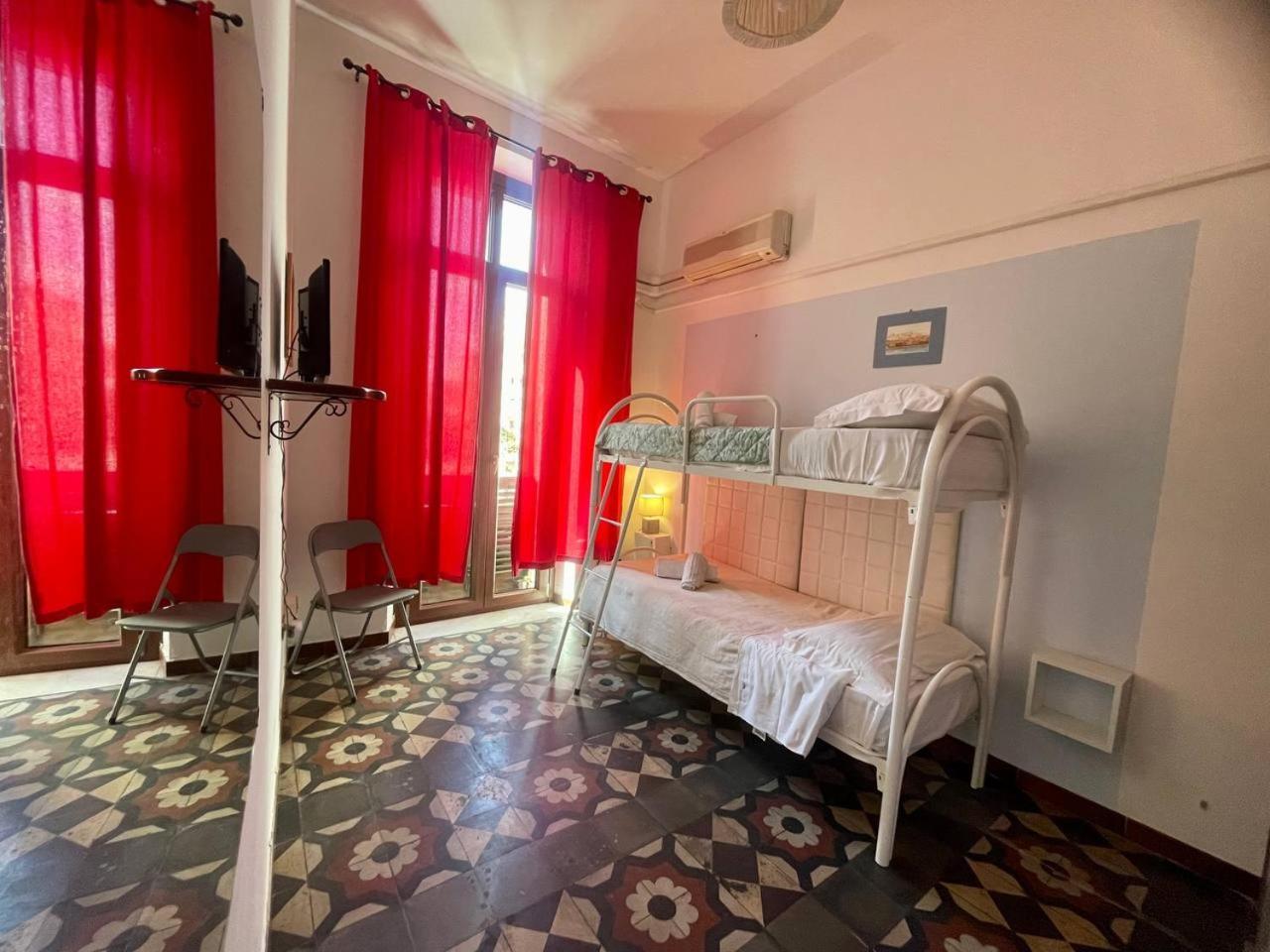 Onlyrooms III - Recommended For Under 30S Cagliari Exterior photo
